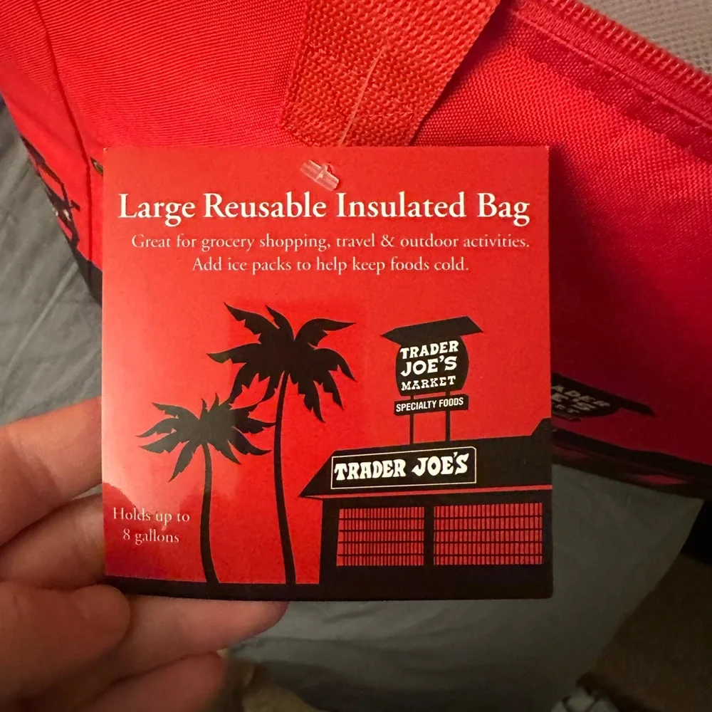 Red Trader Joe’s Insulated Bag NWT - Picture 5 of 5